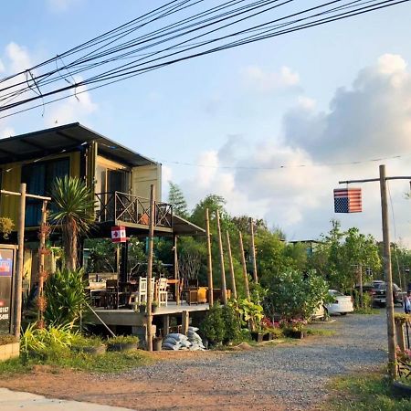 Beach Box Resort At Rimlay Rayong Exteriér fotografie